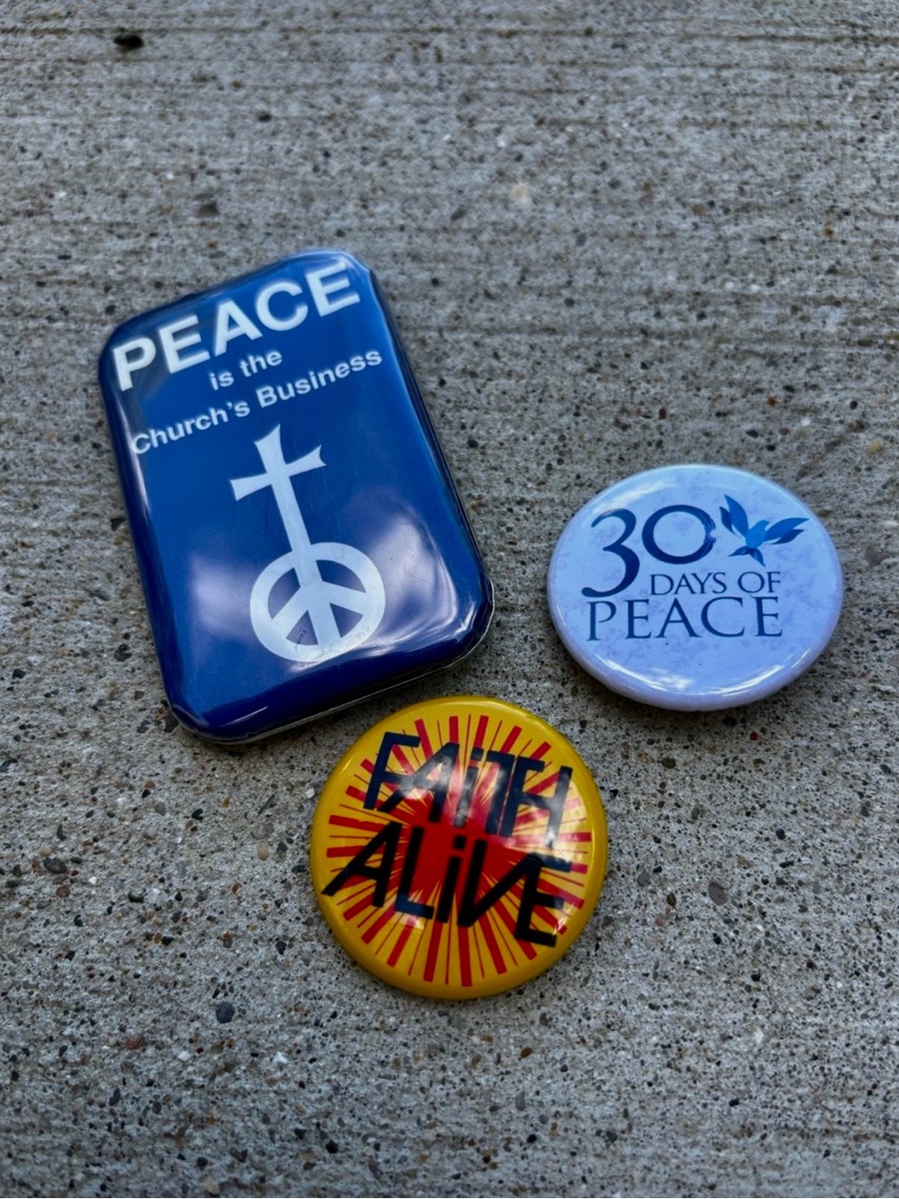 3 CHURCH PEACE AND FAITH PINS